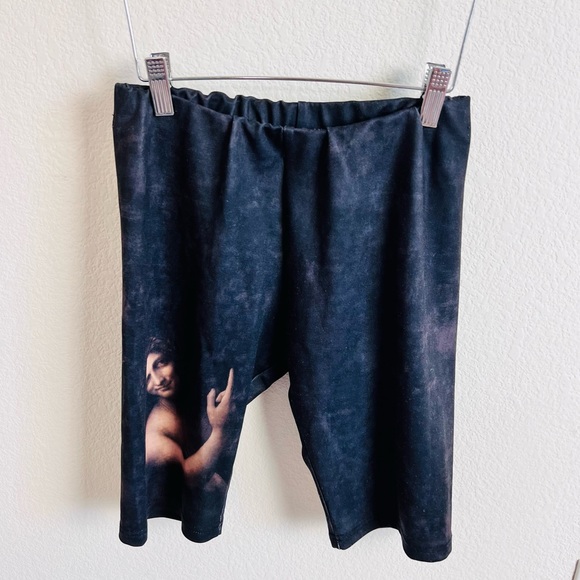 Dolls Kill Velvet Maroon Renaissance Angel Painting Corset & Biker Short Set - Picture 4 of 7